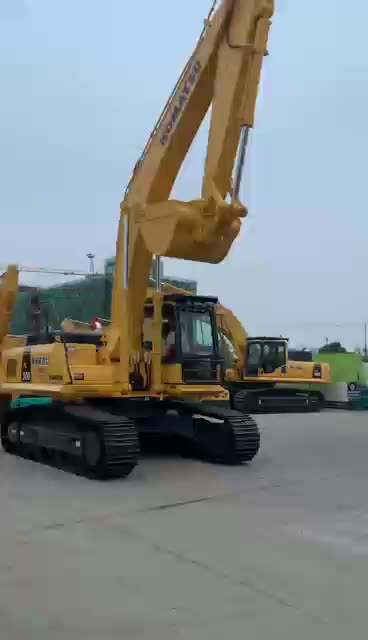 Komatsu 200/360 excavators, 90% new