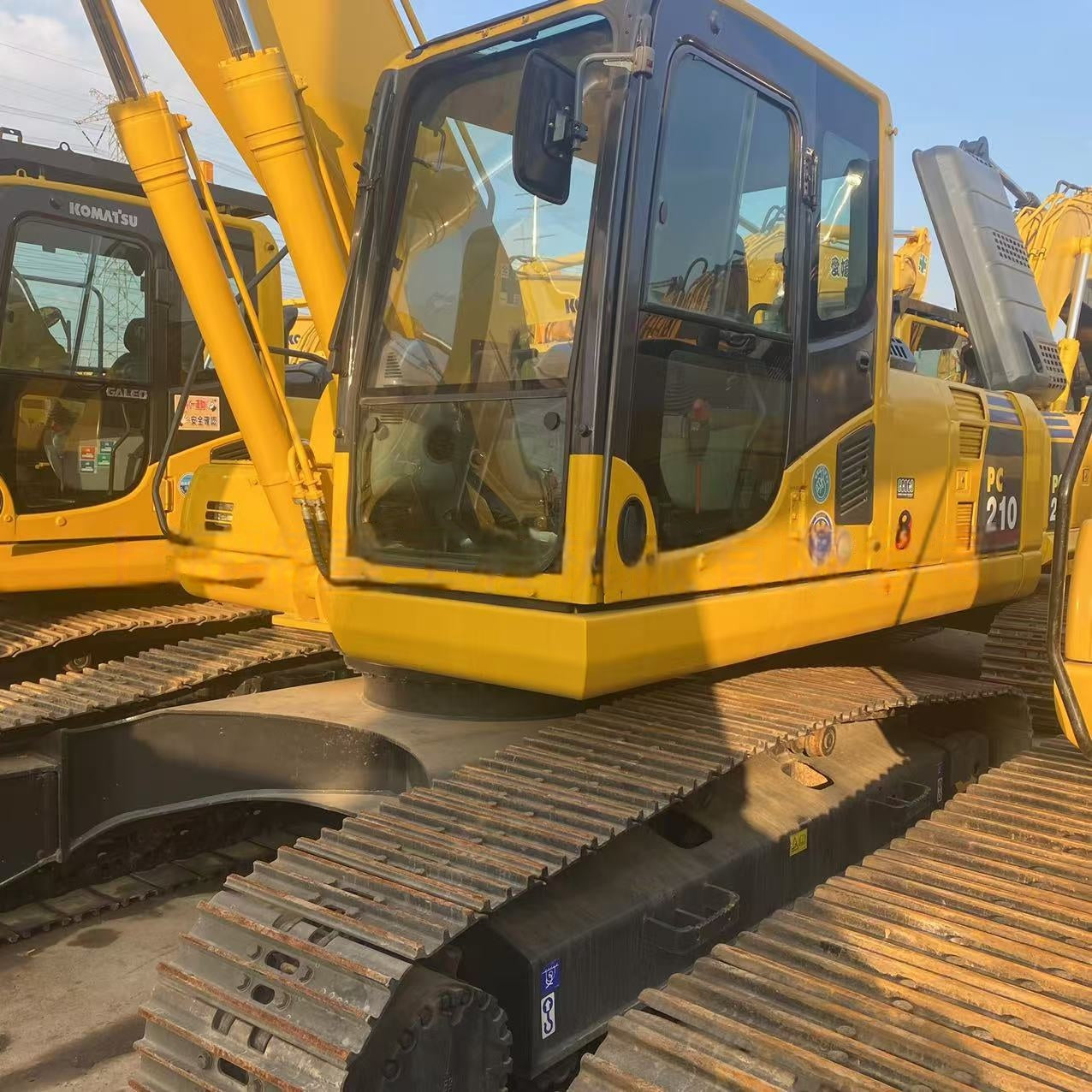 Used 90% New Komatsu PC210-8 excavator