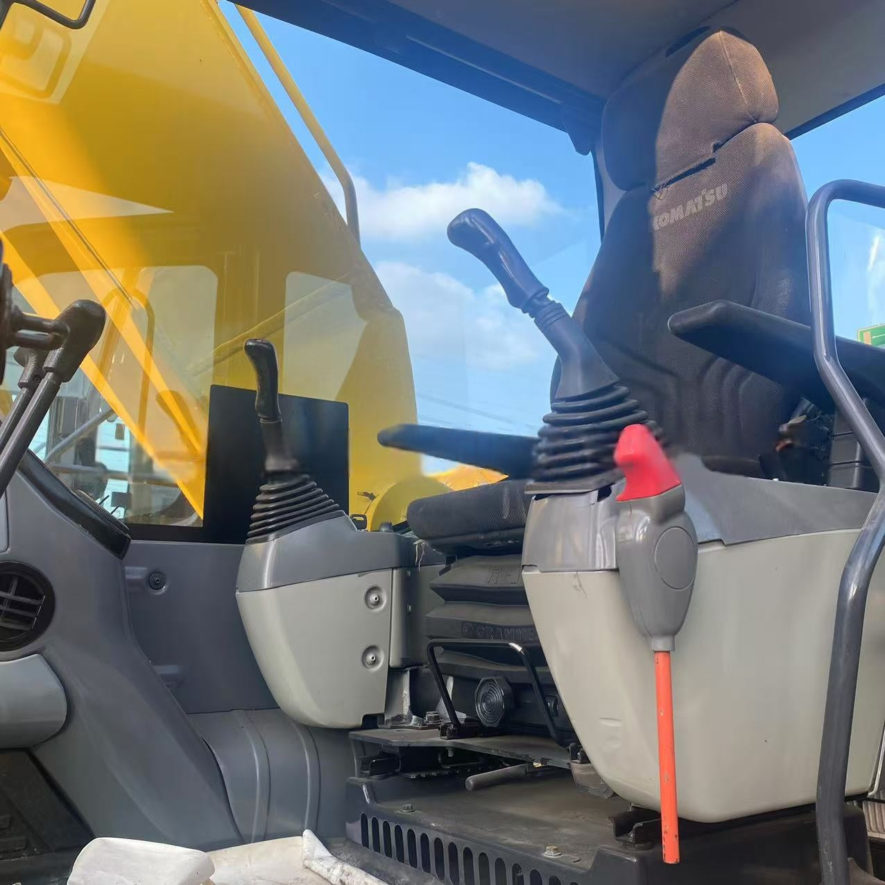 Used 90% New Komatsu PC210-8 excavator