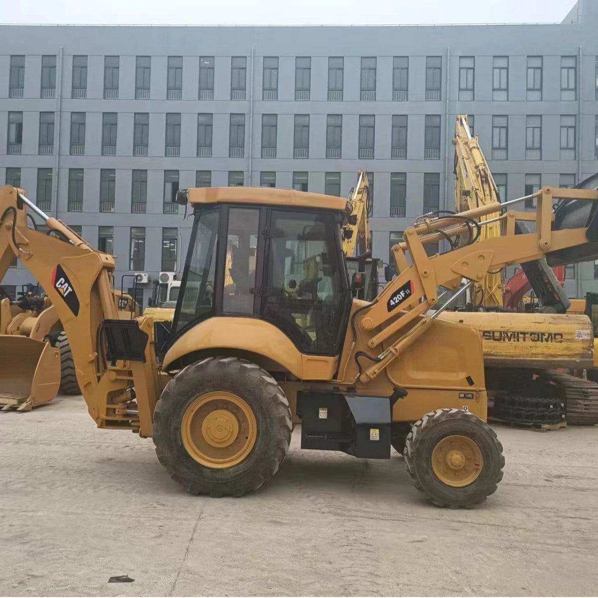 CAT 420F Backhoe Loader