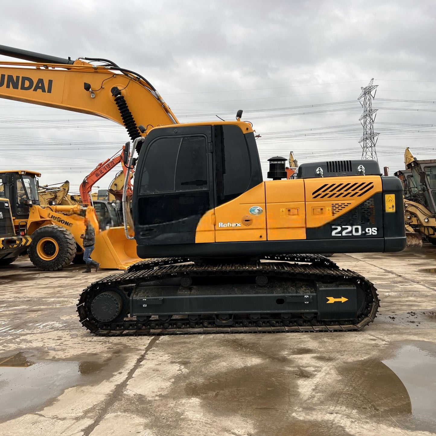 Second-hand Hyundai 220-9S Crawler Excavator