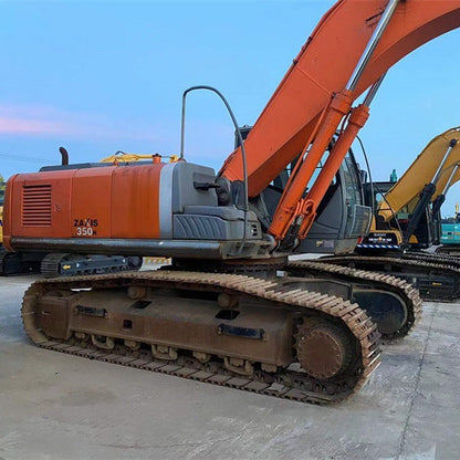 Japanese Hitachi ZX350 Crawler Excavator, A 35-ton Large Excavator